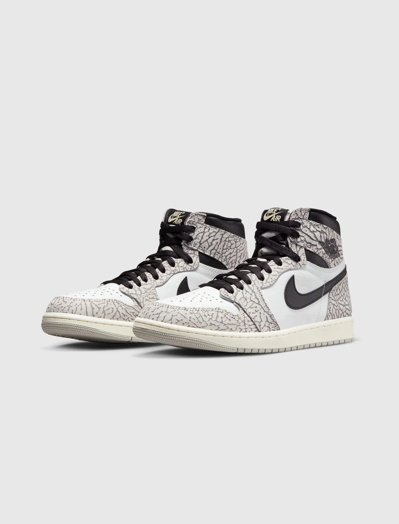 Air Jordan 1 Retro High OG - White Cement.