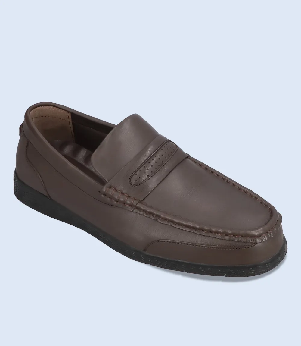 BM5233 Brown Men Driving Moccasins | Shop Now