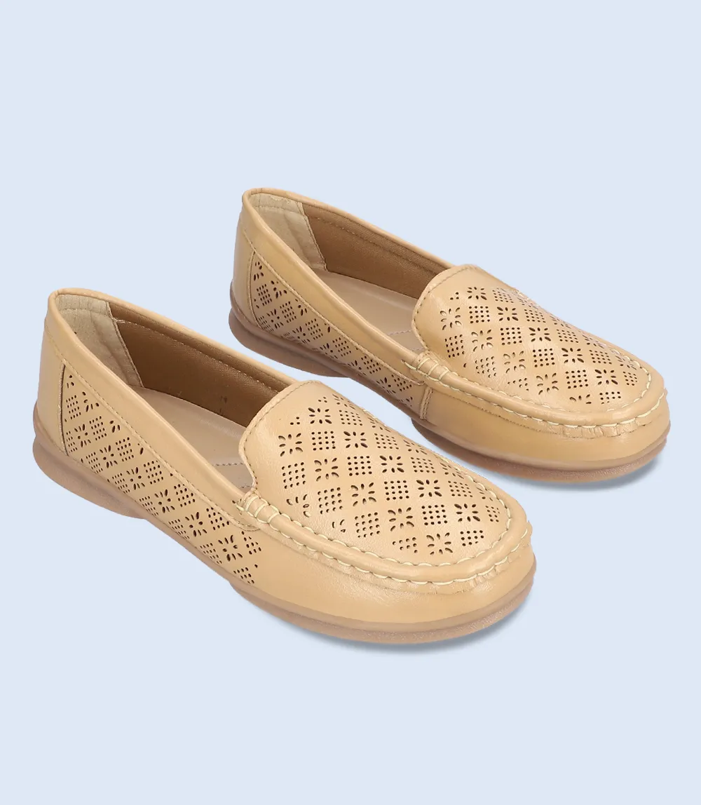 BW8469 Beige Women's Comfort Moccasins