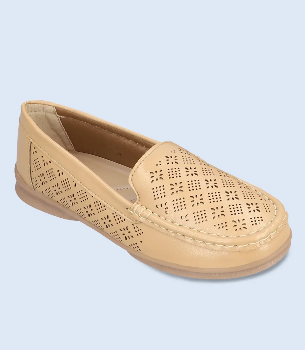 BW8469 Beige Women's Comfort Moccasins