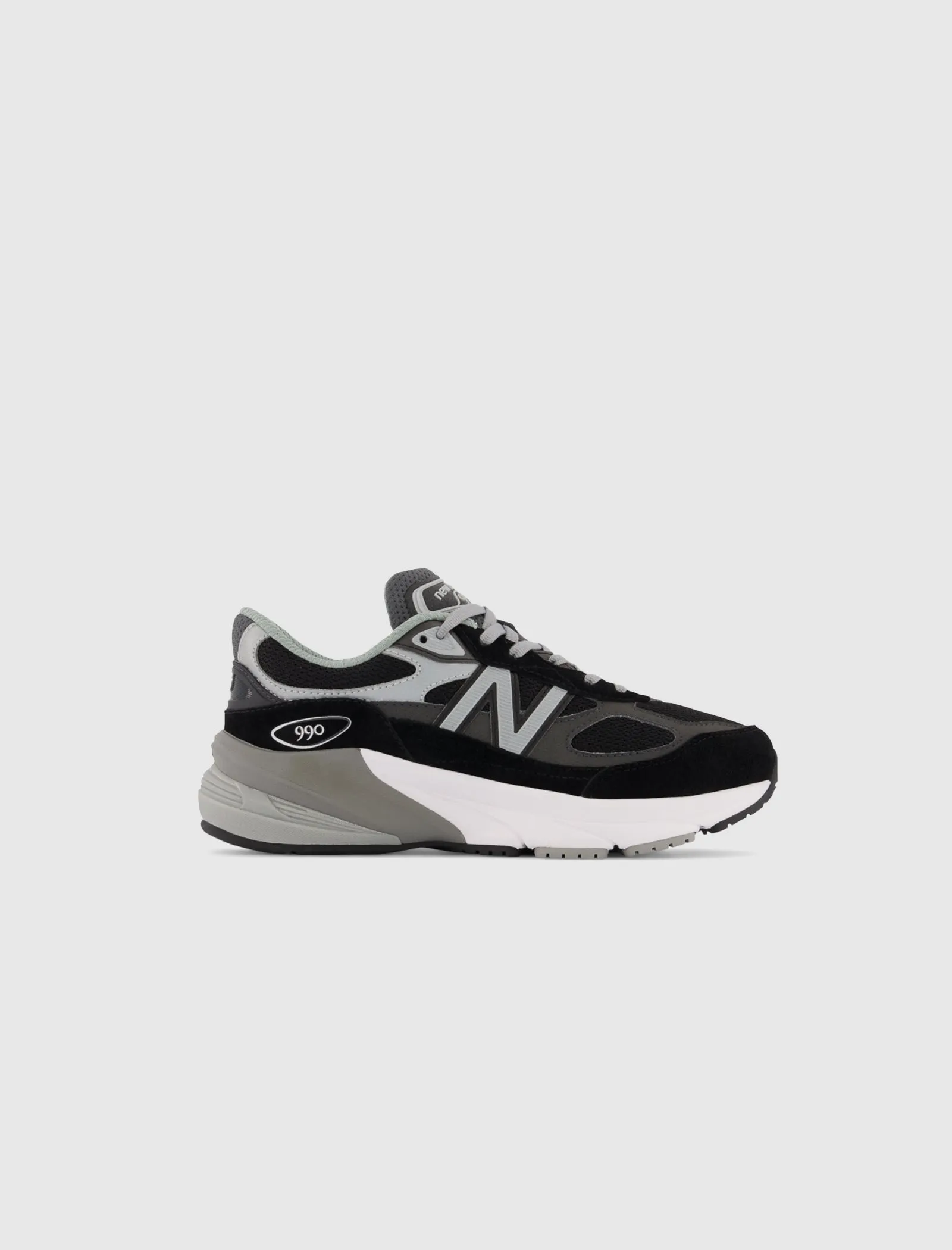 New Balance 990V6 GS in Black and Grey