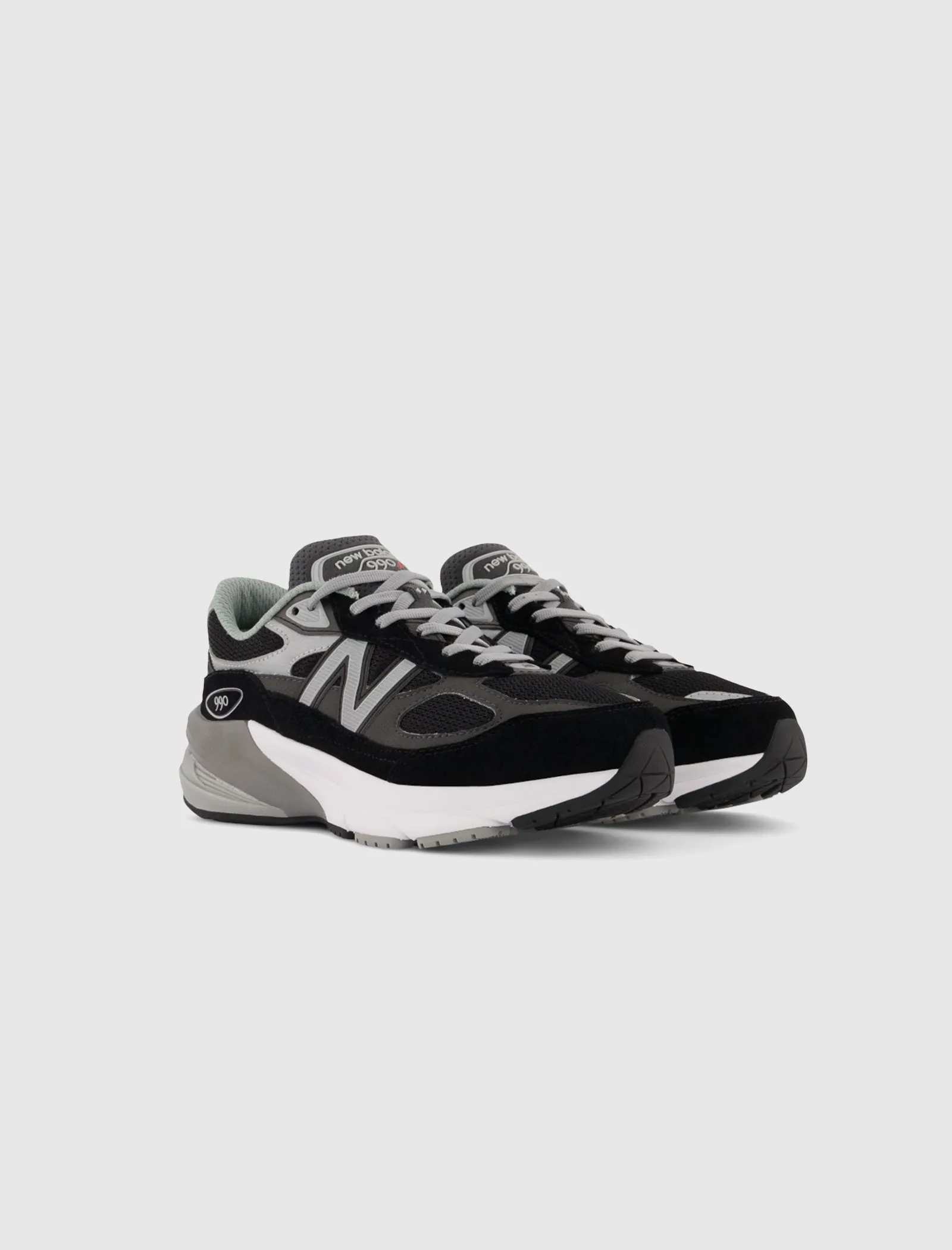 New Balance 990V6 GS in Black and Grey