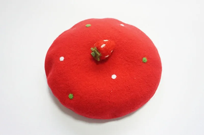 Strawberry red beret BY51020