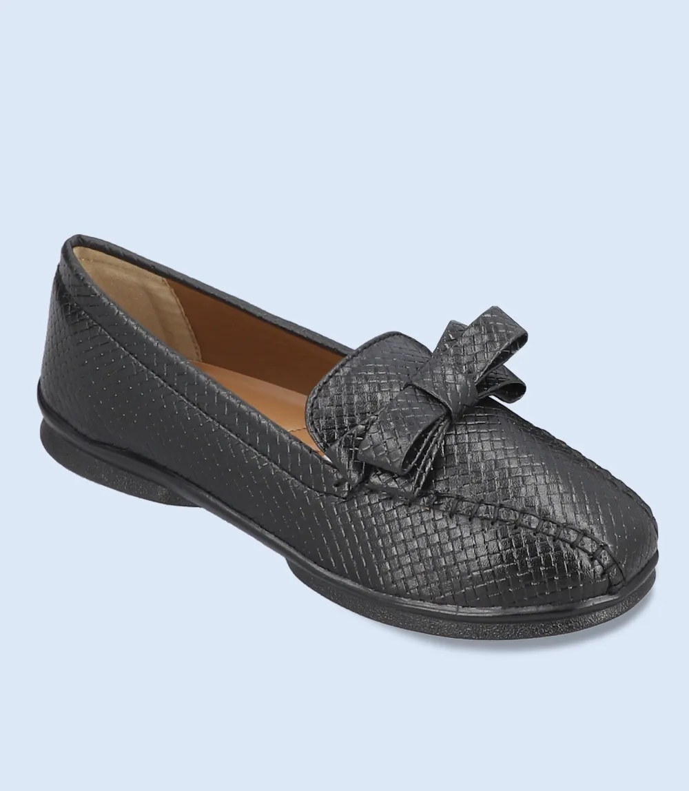 Women's Black Comfort Moccasins - Style BW8474